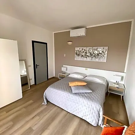 Aparthotel Pietrasantamare 4*