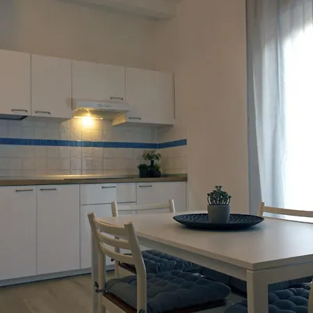 Pietrasantamare Марина-ди-Пьетрасанта